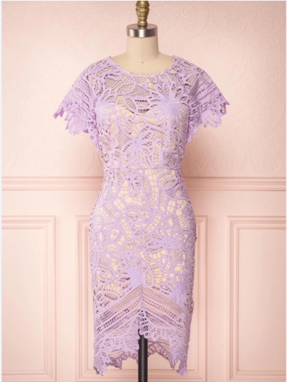 Main Strip Lilac Fitted Crochet Lace Dress Small